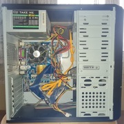 Sprzedam: jednostka centralna (bez dysku), monitor, klawiatura, mysz.