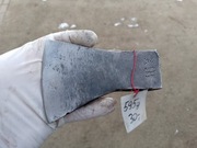 Stara siekiera 595g. 