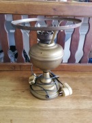 Stara lampa mosiężna 
