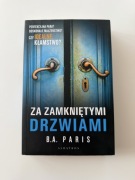 B. A. Paris, Za zamkniętymi drzwiami