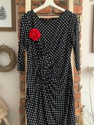 Paryski retro look: czarna sukienka w groszki Adrianna Papell 36 zamek