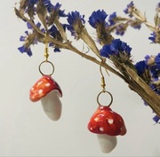 Ręcznie robione kolczyki grzybki muchomorki