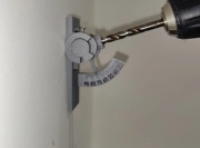 Regulowany prowadnik do wiercenia pod wiertło 8mm