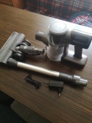 BEZPRZEWODOWY ODKURZACZ PIONOWY 450W 1L ULTENIC U12