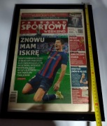 Przegląd Sportowy 2024 – Robert Lewandowski FC Barcelona – oprawiony ramka
