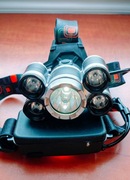 Czołówka. Lampa czołowa na akumulator.