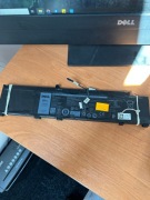 2x bateria Dell MV07R 68Wh 15.2V Niesprawdzane z laptopów poleasingowych