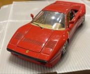 Bburago Ferrari GTO (1984) skala 1:18
