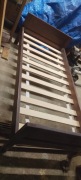 Łóżko  z materacem   200x 90  drewno..