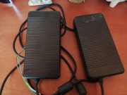 2 zasilacze hp 230W 19,5V ucięte wtyczki
