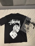 Czarna koszulka stussy z kostkami