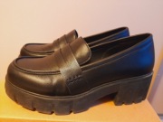 Loafersy CROPP Jak nowe 39