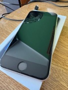 Smartfon APPLE iPhone SE 2022 128GB 5G Księżycowa poświata