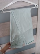 Miętowe spodnie Stradivarius M