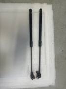 Siłowniki klapy bagażnika Volvo XC 40