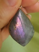 wisiorek 52x22 labradoryt różowy fiolet liliowy