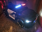 Samochód elektryczny policja 