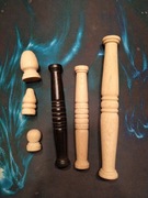 Tralki drewniane bukowe plus kulki ozdobne.