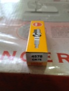 Świeca NGK CR7E Majesty Burgman Kymco SYM 125 300 350 400 NGK 4578