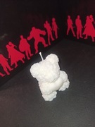 Świeczka sojowa w kształcie misia z serduszkiem