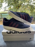 Nowe buty Adidas unisex 44