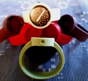 Zestaw O clock – zegarek „Cristal Nero” z białym paskiem plus 6 pasków