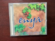 Enya - The Sound Studio gra jej utwory.