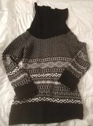 swetr z dużym golfem rozm.M