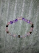 Bransoletka handmade pastelowa róż–fiolet z literką H