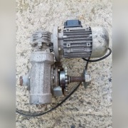 MOTOREDUKTOR Z SILNIKIEM