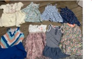 7 szt letnie sukienki + kombinezon r 104 + gratis słuchawki