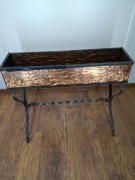 Metalowa donica / kwietnik w stylu vintage – miedź, dekoracyjna faktura