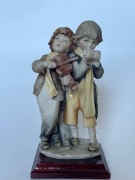 Figurka porcelanowa chłopcy muzycy Florence Giuseppe Armani
