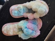 Tęczowe pluszowe kPcie damskie 39.