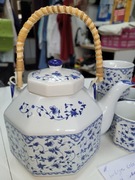 Dzbanek do herbaty +kubki 6 szt