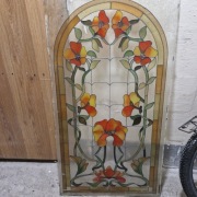 Secesyjny piękny witraż 