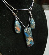 Jaspis cesarski i srebro, wisiorek i koczyki