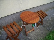 Meble ogrodowe, balkonowe, na taraz, drewniane, stól i krzesła składane 