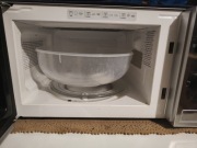 Sprzedam mikrofalówkę Whirlpool Cook 20 