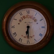 Zegar ścienny z motywem z naturalnych kwiatów 