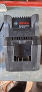 SZYBKA ŁADOWARKA BOSCH GAL 18V-40
