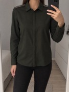 Ciemnozielona khaki bluzka z pagonami kryształkami na ramionach Mohito M