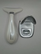 VRAIKO LILY masażer do szyi i twarzy – ciepło/LED/wibracje  (nieużywany)