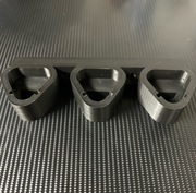 Milwaukee M12 czarny uchwyt na 3 baterie montowany do ściany