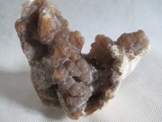 PIĘKNY  MINERAŁ  SUROWY CHALCEDON GRANIASTY   AGAT  WINOGRONOWYWY     