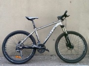 Kellys Majestic, XT, amor. 100mm, ham. hydr., 26'', rama 17,5'' 