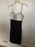 Sukienka wizytowa z USA