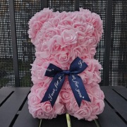 RÓŻOWY MIŚ ZE SZTUCZNYCH KWIATÓW PREZENTY DLA ŻONY MAMY DZIEWCZYNY 20CM