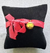 Żłote metalowe dzwoneczki czerwona wstążka 2szt