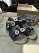 Buty, sandałki dla dziewczynki Lasocki r. 20 kod615
